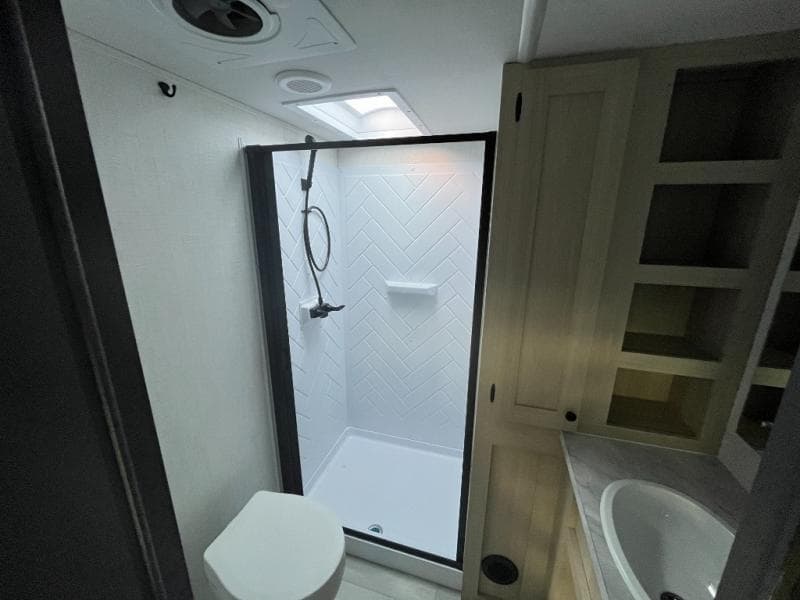 2025 Forest River 2025 Forest River Cardinal - thumbnail 42