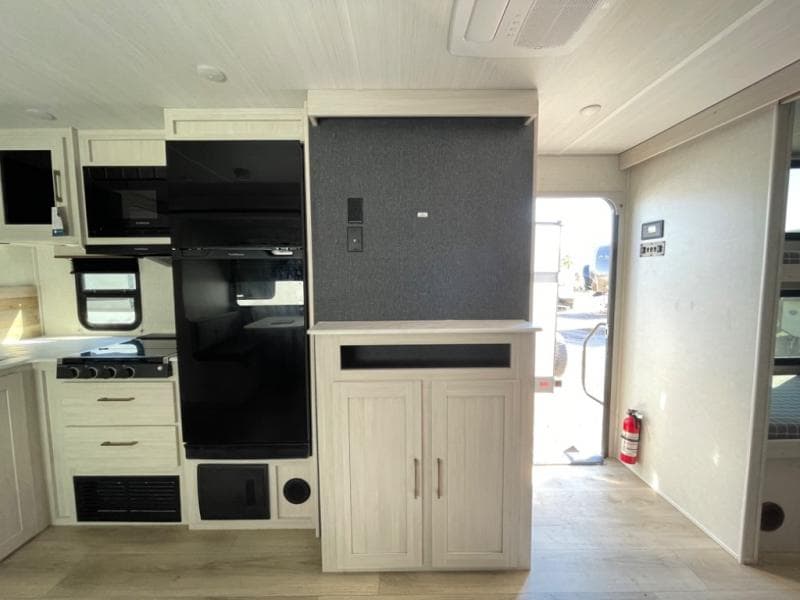 2025 Surveyor 2025 Surveyor Legend - thumbnail 10