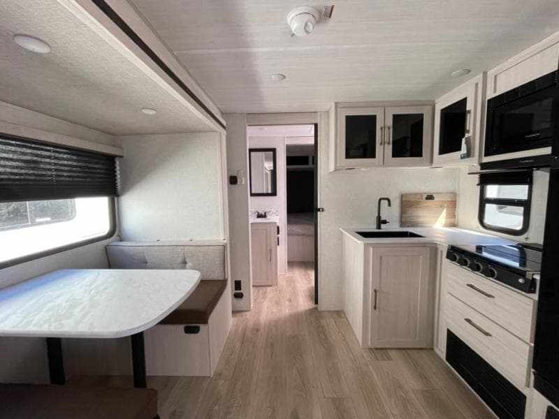 2025 Surveyor 2025 Surveyor Legend - thumbnail 11