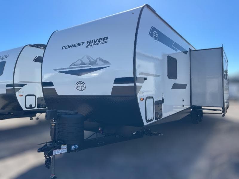 2025 Surveyor 2025 Surveyor Legend - thumbnail 3