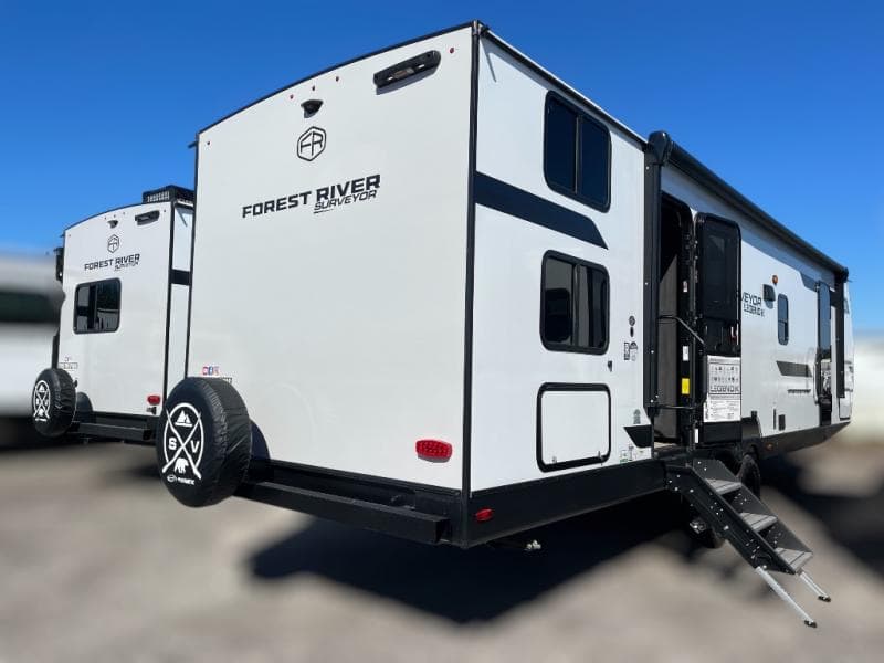 2025 Surveyor 2025 Surveyor Legend - thumbnail 7