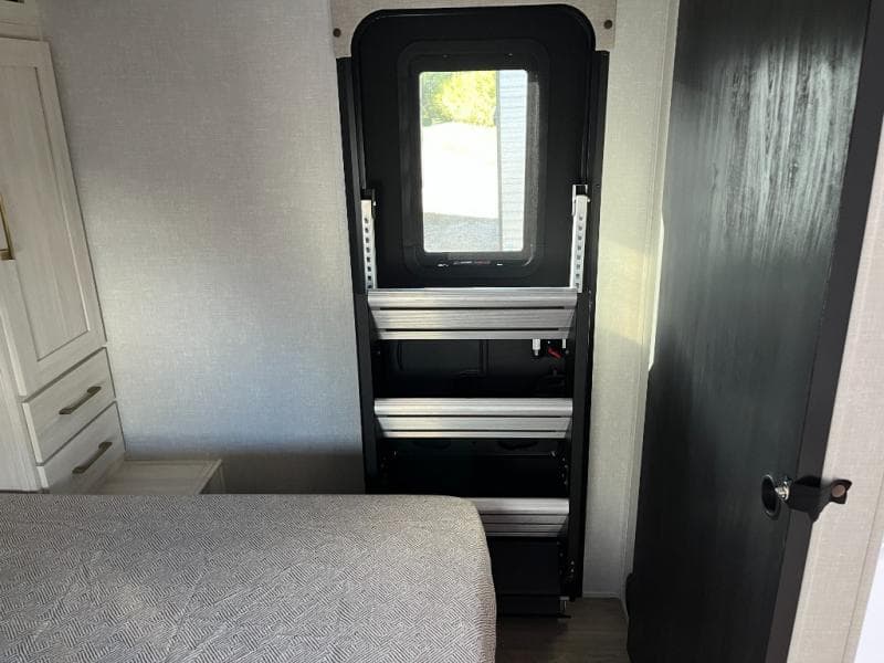 2025 Surveyor Legend 2025 Surveyor Legend Surveyor Legend - thumbnail 34