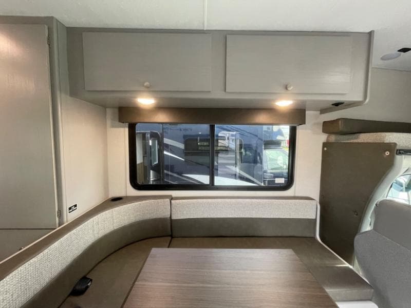 2025 Coachmen 2025 Coachmen Freelander - thumbnail 16