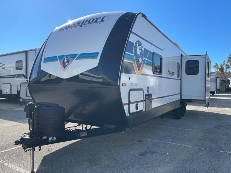 2025 Keystone RV 2025 Keystone RV Passport Super Lite - thumbnail 3