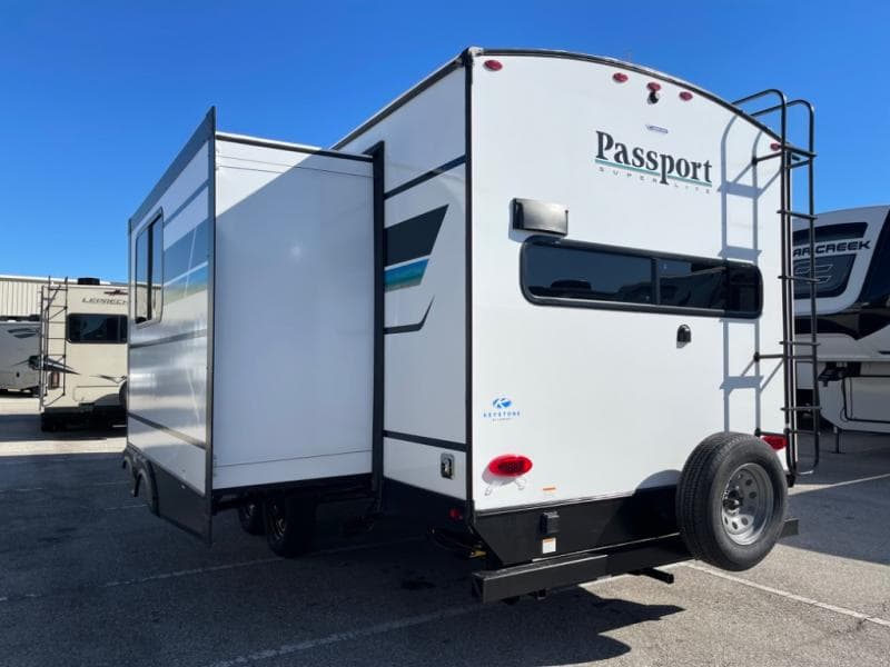 2025 Keystone RV 2025 Keystone RV Passport Super Lite - thumbnail 5