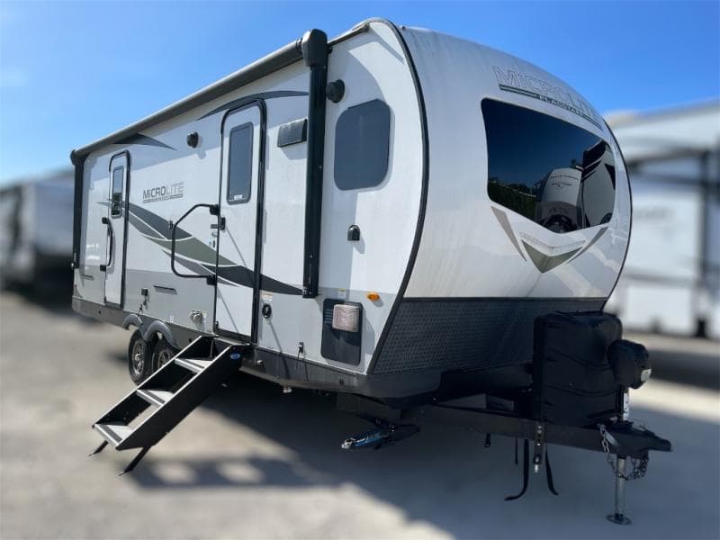 2023 Flagstaff Micro Lite 25FKBS