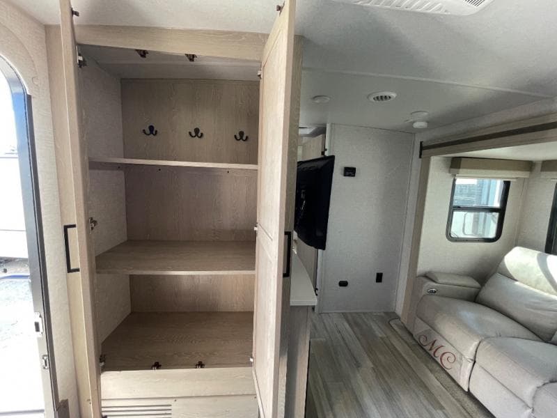 2023 Flagstaff 2023 Flagstaff Micro Lite - thumbnail 14