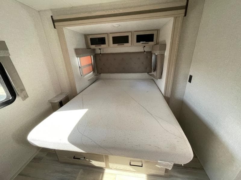 2023 Flagstaff 2023 Flagstaff Micro Lite - thumbnail 32