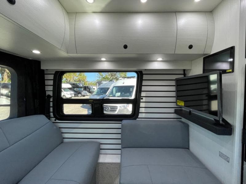 2025 Pleasure-Way 2025 Pleasure-Way Plateau - thumbnail 10