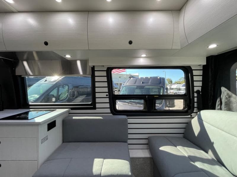 2025 Pleasure-Way 2025 Pleasure-Way Plateau - thumbnail 11