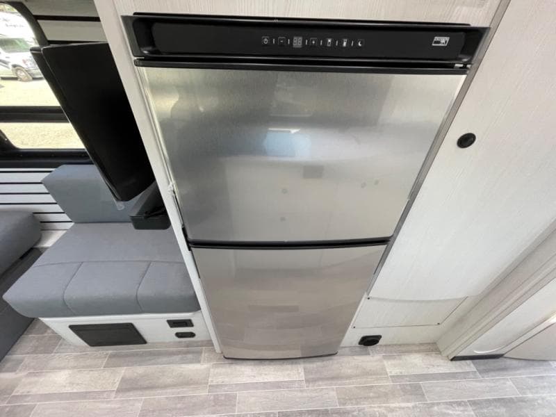 2025 Pleasure-Way 2025 Pleasure-Way Plateau - thumbnail 14