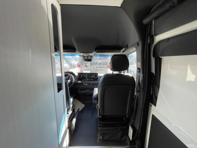 2025 Pleasure-Way 2025 Pleasure-Way Plateau - thumbnail 8