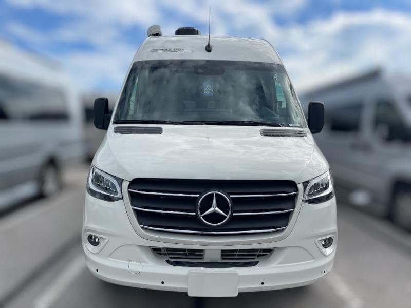 2025 Pleasure-Way 2025 Pleasure-Way Plateau - thumbnail 2