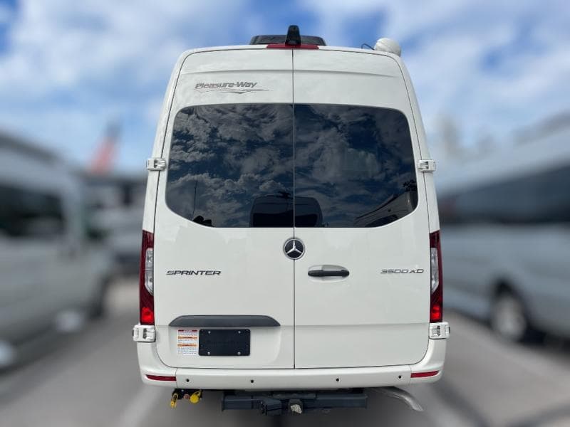 2025 Pleasure-Way 2025 Pleasure-Way Plateau - thumbnail 5