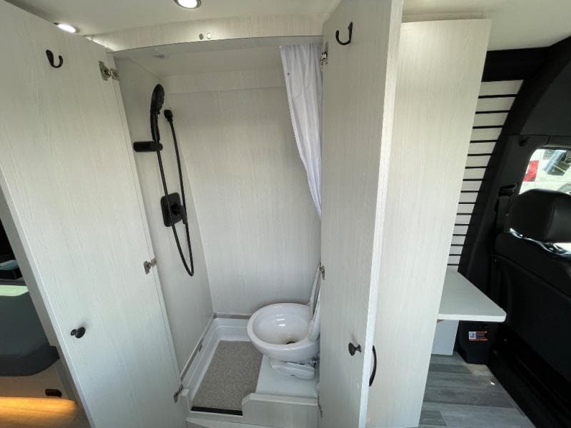 2025 Pleasure-Way 2025 Pleasure-Way Plateau - thumbnail 12