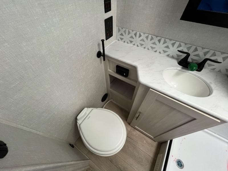 2025 Surveyor Legend 2025 Surveyor Legend Surveyor Legend - thumbnail 14