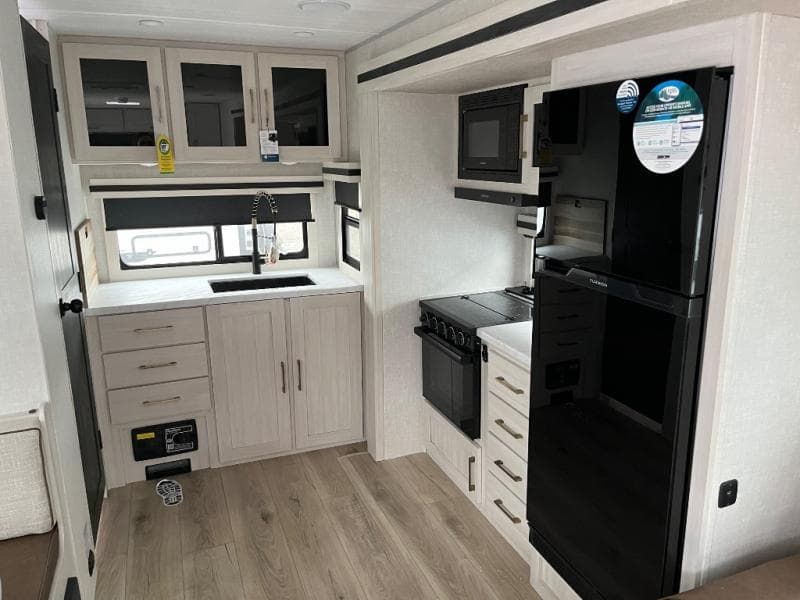 2025 Surveyor Legend 2025 Surveyor Legend Surveyor Legend - thumbnail 9