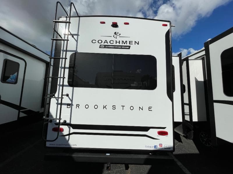2025 Coachmen 2025 Coachmen Brookstone - thumbnail 7
