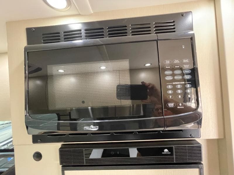 2025 Pleasure-Way 2025 Pleasure-Way Plateau - thumbnail 24