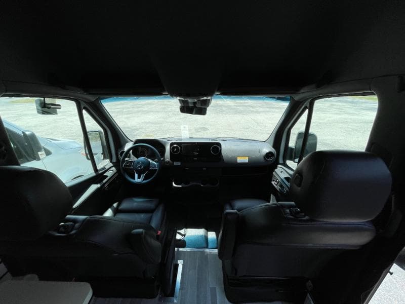 2025 Pleasure-Way 2025 Pleasure-Way Plateau - thumbnail 6