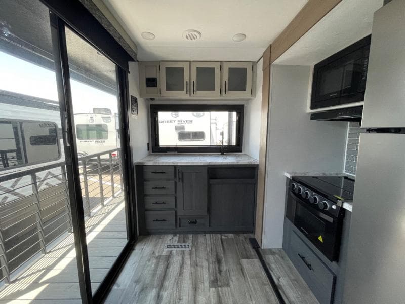 2025 Dutchmen 2025 Dutchmen Aspen Trail - thumbnail 16