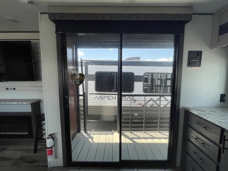 2025 Dutchmen 2025 Dutchmen Aspen Trail - thumbnail 19