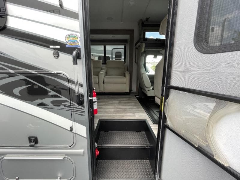 2025 Gulf Stream 2025 Gulf Stream Conquest - thumbnail 21