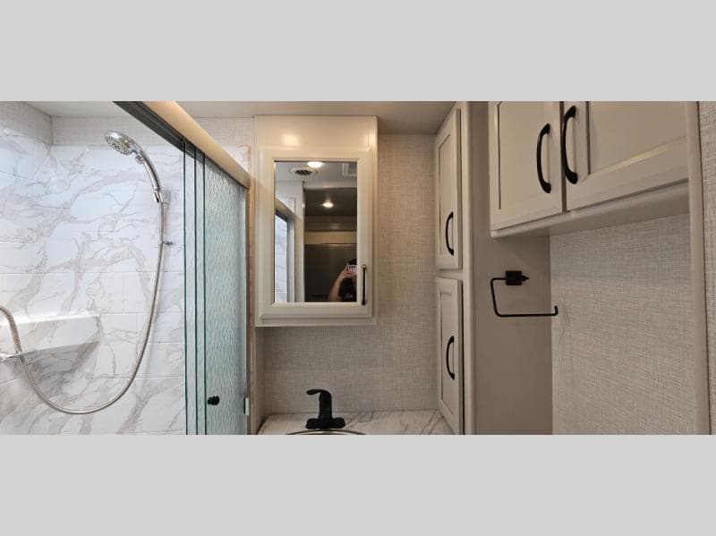 2024 Holiday Rambler 2024 Holiday Rambler Eclipse - thumbnail 13