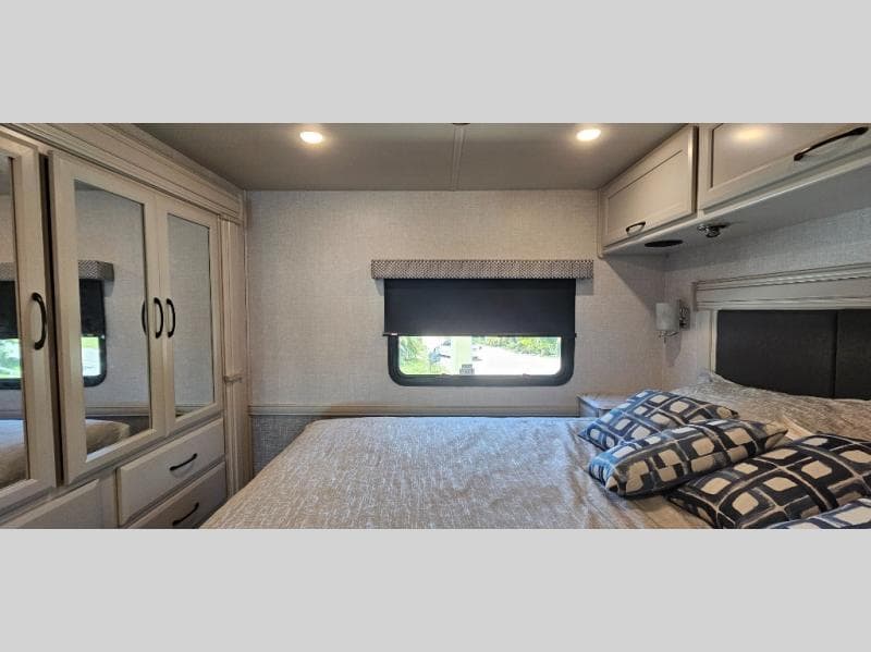 2024 Holiday Rambler 2024 Holiday Rambler Eclipse - thumbnail 19