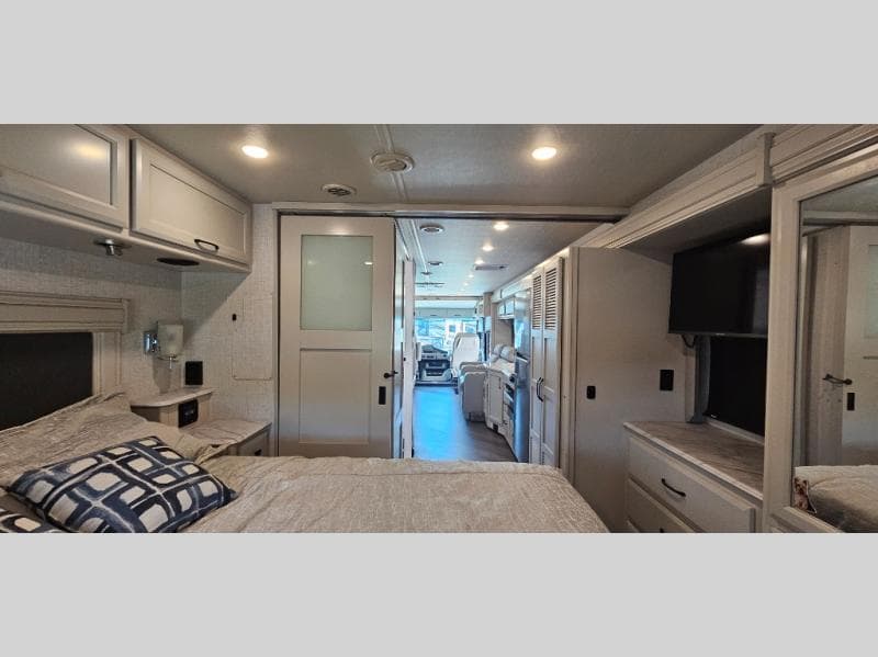 2024 Holiday Rambler 2024 Holiday Rambler Eclipse - thumbnail 21