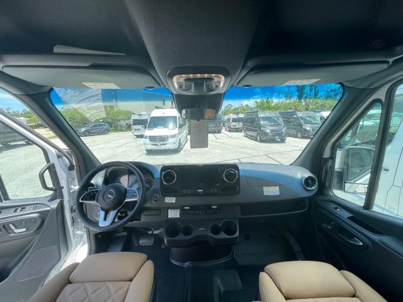 2025 Coachmen 2025 Coachmen Galleria - thumbnail 7