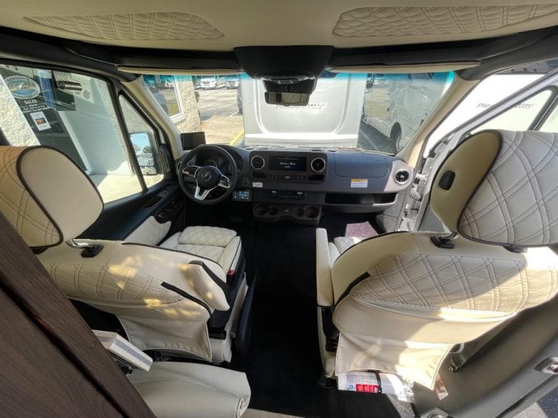 2025 Midwest Automotive Designs 2025 Midwest Automotive Designs Passage - thumbnail 6