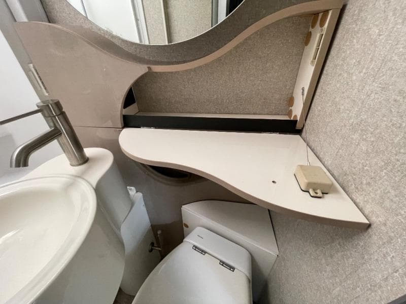 2019 Winnebago 2019 Winnebago Navion - thumbnail 22