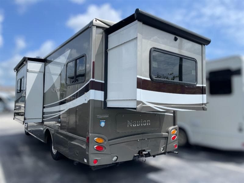 2019 Winnebago 2019 Winnebago Navion - thumbnail 5