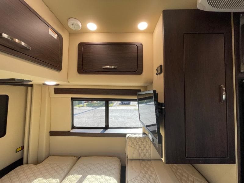 2025 Midwest Automotive Designs 2025 Midwest Automotive Designs Passage - thumbnail 12