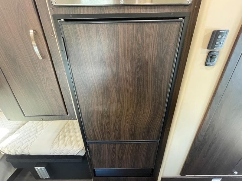 2025 Midwest Automotive Designs 2025 Midwest Automotive Designs Passage - thumbnail 17