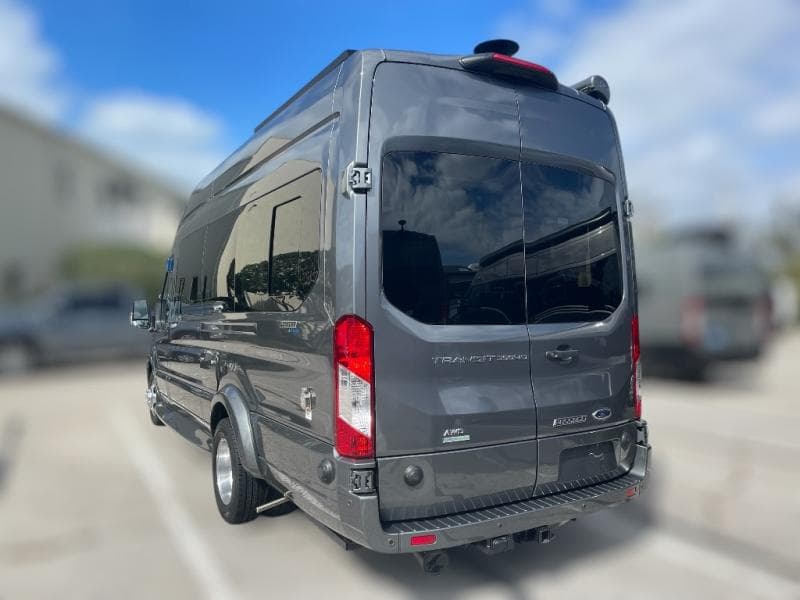 2025 Midwest Automotive Designs 2025 Midwest Automotive Designs Passage - thumbnail 4