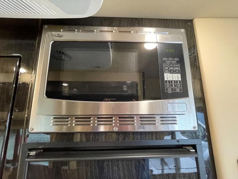 2025 Midwest Automotive Designs 2025 Midwest Automotive Designs Passage - thumbnail 12