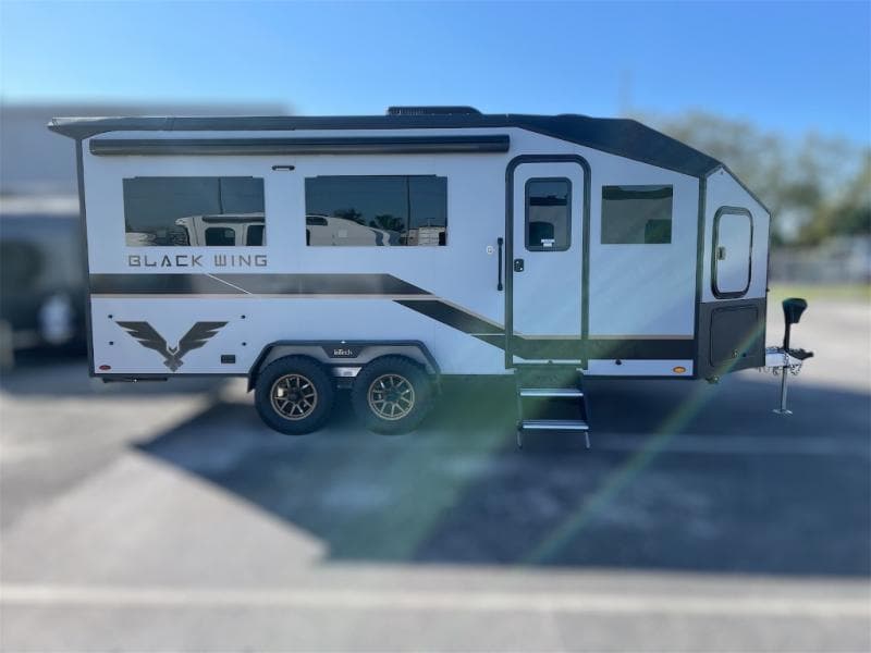 2025 inTech RV Black Wing 724X