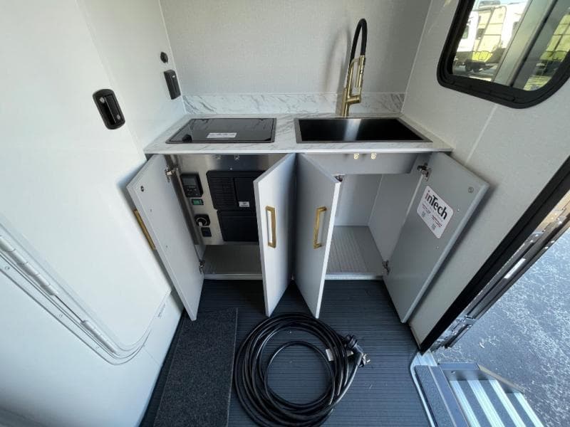 2025 inTech RV 2025 inTech RV Black Wing - thumbnail 21