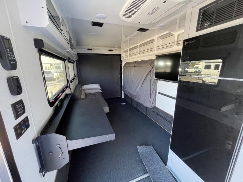 2025 inTech RV 2025 inTech RV Black Wing - thumbnail 24