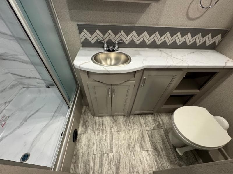 2025 Thor Motor Coach 2025 Thor Motor Coach Thor Motor Coach Magnitude - thumbnail 24