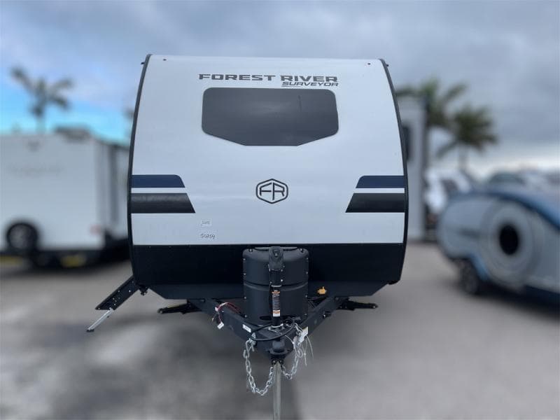 2025 Surveyor 2025 Surveyor Grand Surveyor - thumbnail 2