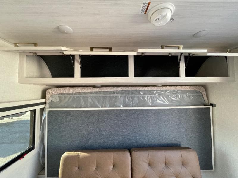 2025 Surveyor 2025 Surveyor Grand Surveyor - thumbnail 21