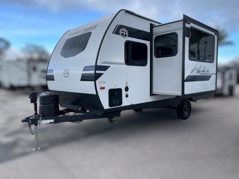 2025 Surveyor 2025 Surveyor Grand Surveyor - thumbnail 3