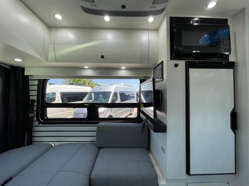 2025 Pleasure-Way 2025 Pleasure-Way Ascent - thumbnail 10