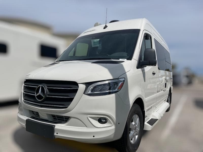 2025 Pleasure-Way 2025 Pleasure-Way Ascent - thumbnail 3