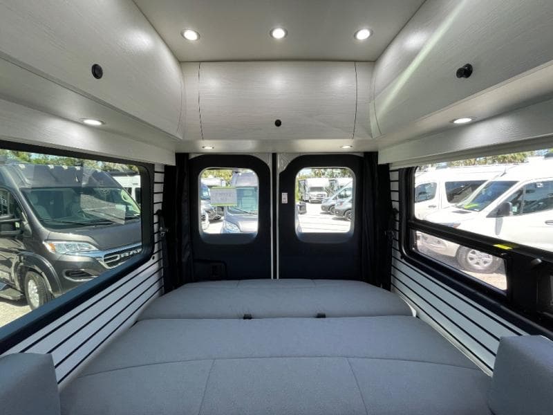 2025 Pleasure-Way 2025 Pleasure-Way Ascent - thumbnail 9