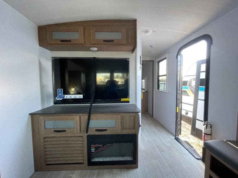 2025 Keystone RV 2025 Keystone RV Passport - thumbnail 6