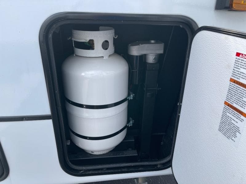 2025 Coachmen 2025 Coachmen Brookstone - thumbnail 12